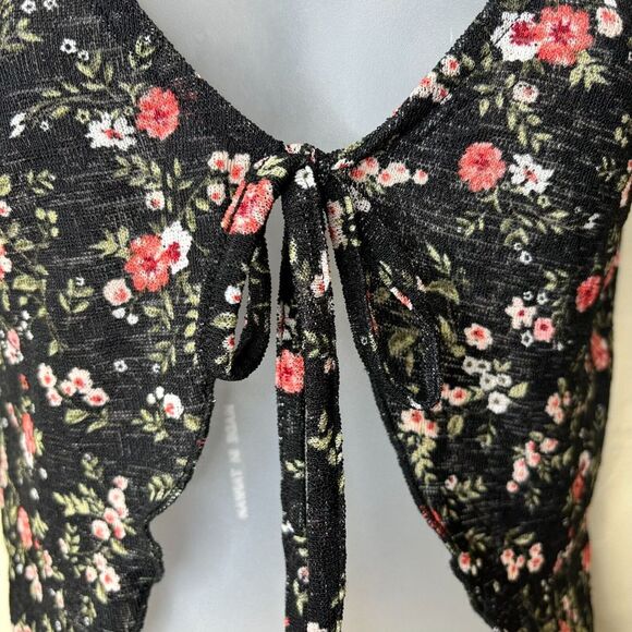 Almost Famous Crop Top Black Floral Semi Sheer Tie-Front Y2K Cottagecore Fairy M - Picture 5 of 8